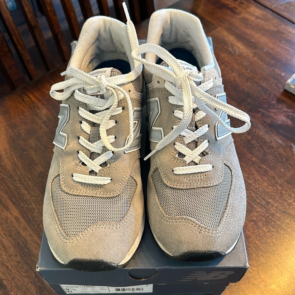 Women’s New Balance 574 size 9.5 Wide